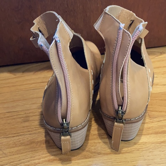 Booties - Picture 4 of 4